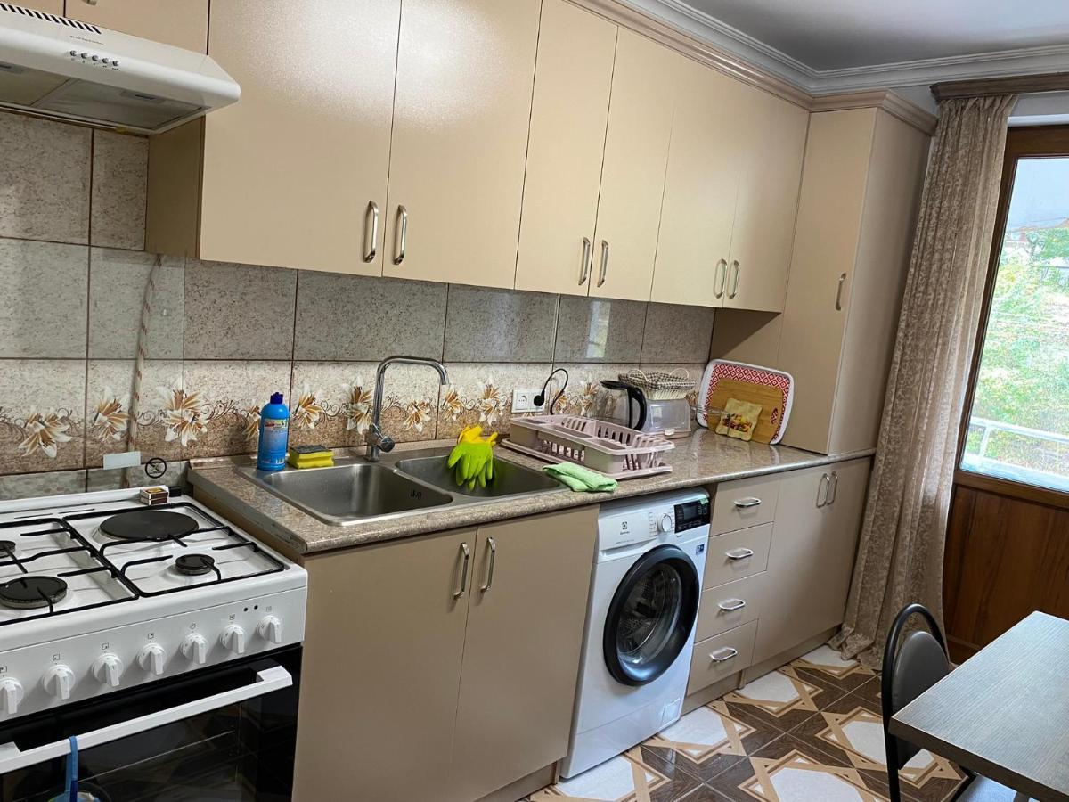 Lovely 2-Bedroom Apartment Near Ayb School ديليجان المظهر الخارجي الصورة